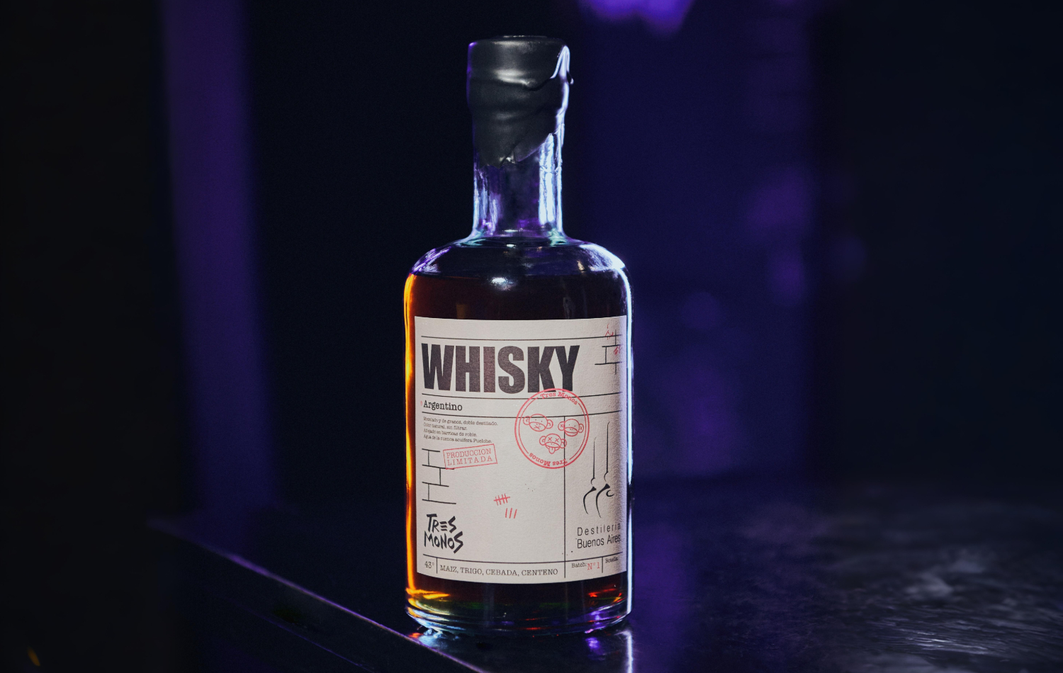 Clase de Whisky privada con Tres Monos